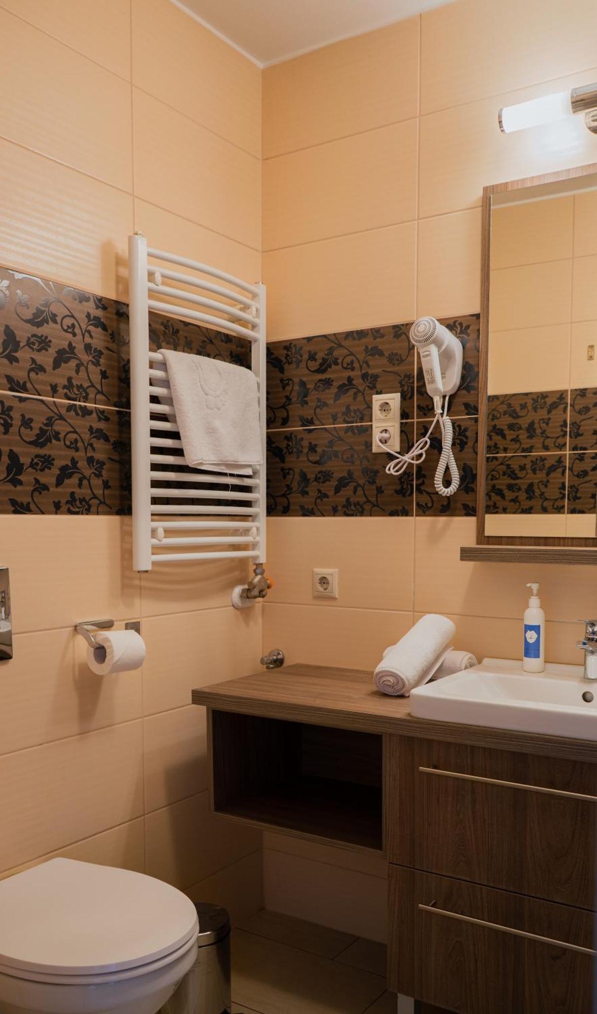 Zafir Apartman ชาร์วาร์ ภายนอก รูปภาพ