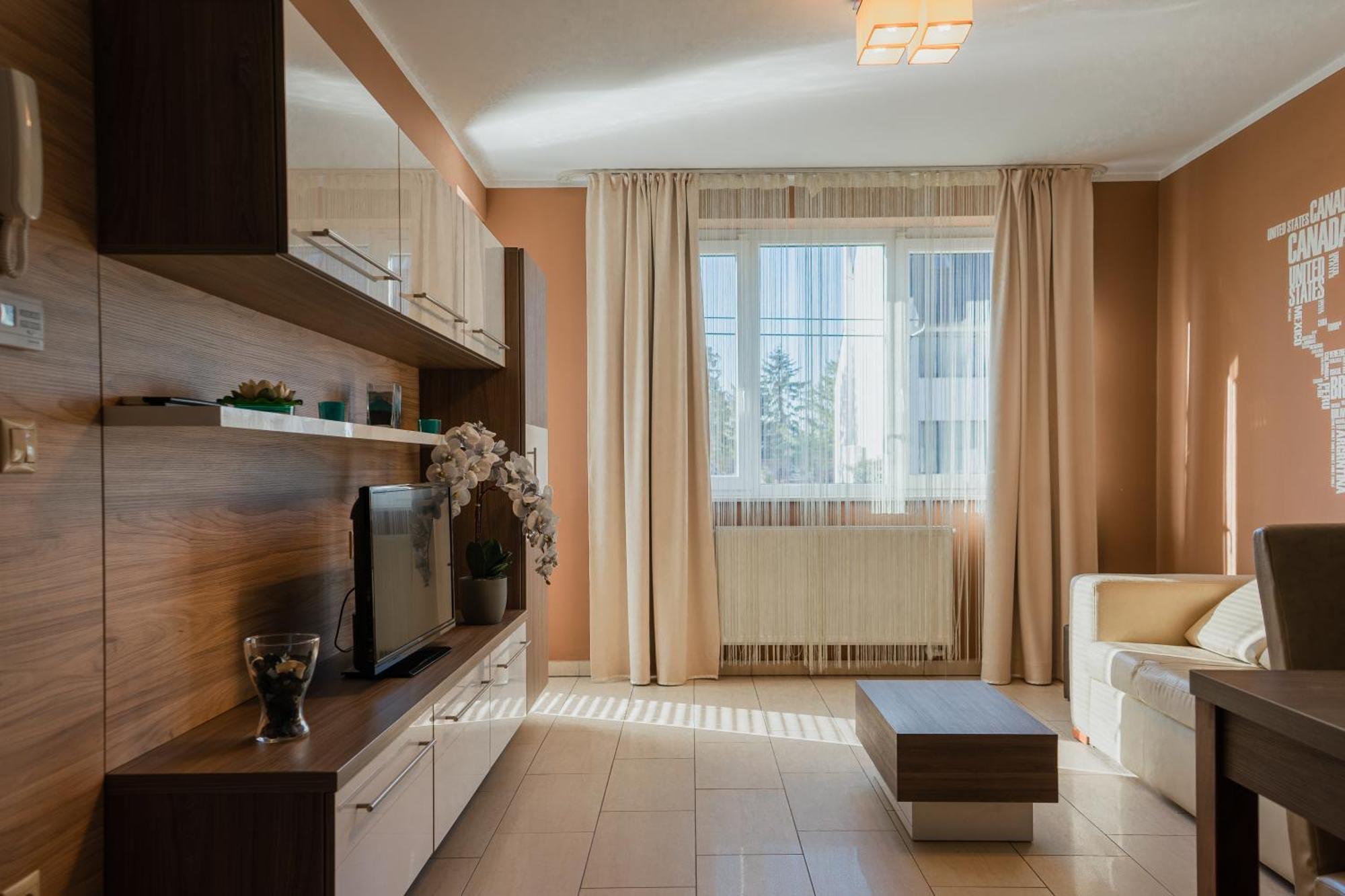 Zafir Apartman ชาร์วาร์ ภายนอก รูปภาพ