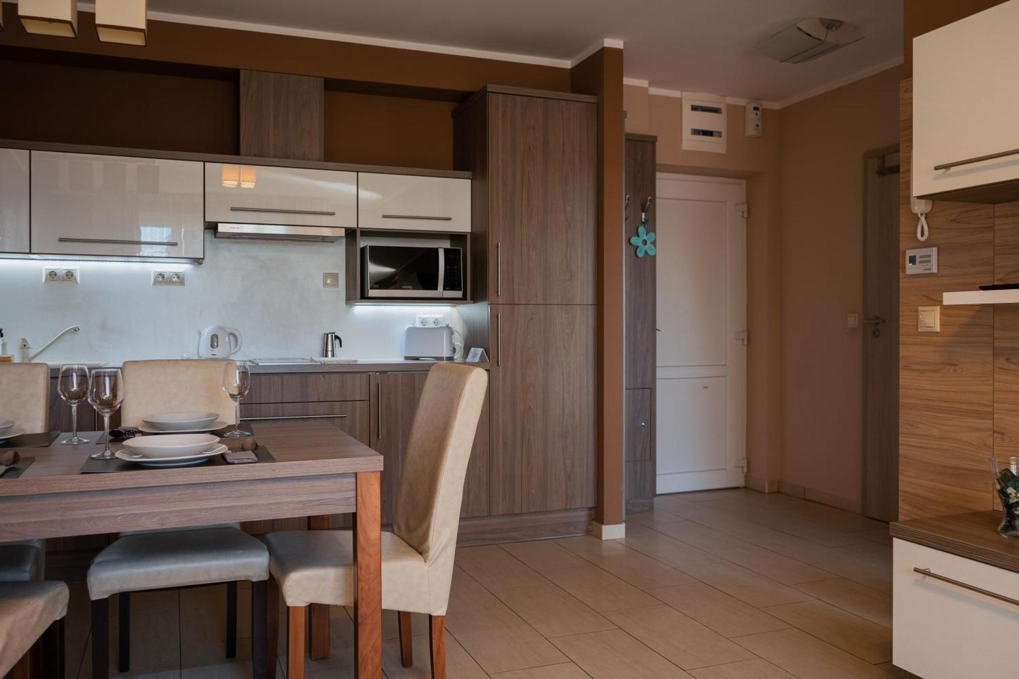 Zafir Apartman ชาร์วาร์ ภายนอก รูปภาพ