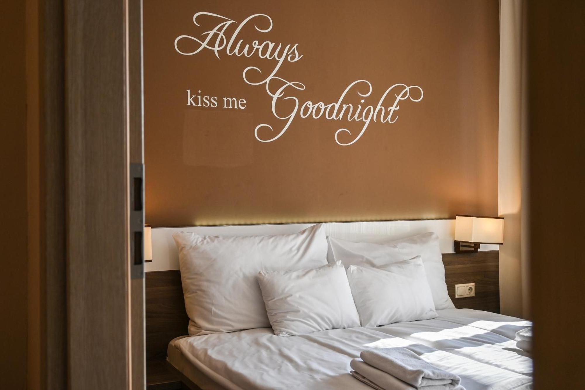 Zafir Apartman ชาร์วาร์ ภายนอก รูปภาพ