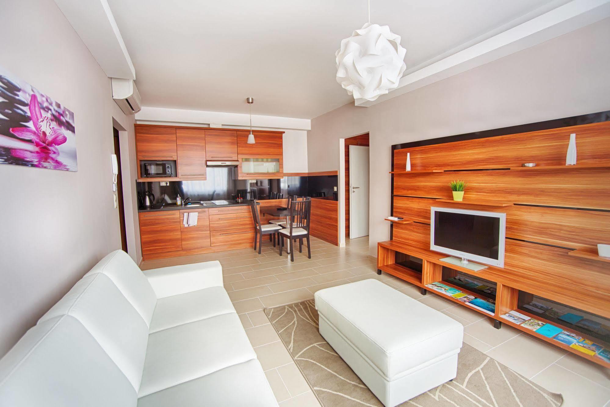 Zafir Apartman ชาร์วาร์ ภายนอก รูปภาพ